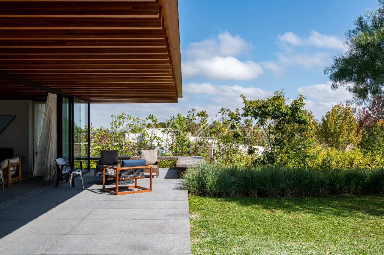Luz, arquitetura, sofisticação: uma casa modelo na Quinta da Baroneza - Foto 13