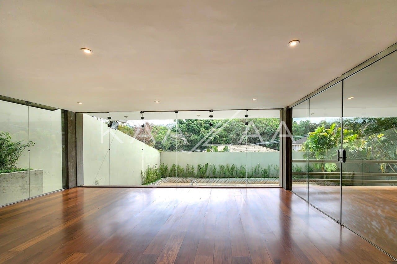 Para viver com tranquilidade e segurança: casa super aprazível em rua fechada no Real Parque. - Foto 2