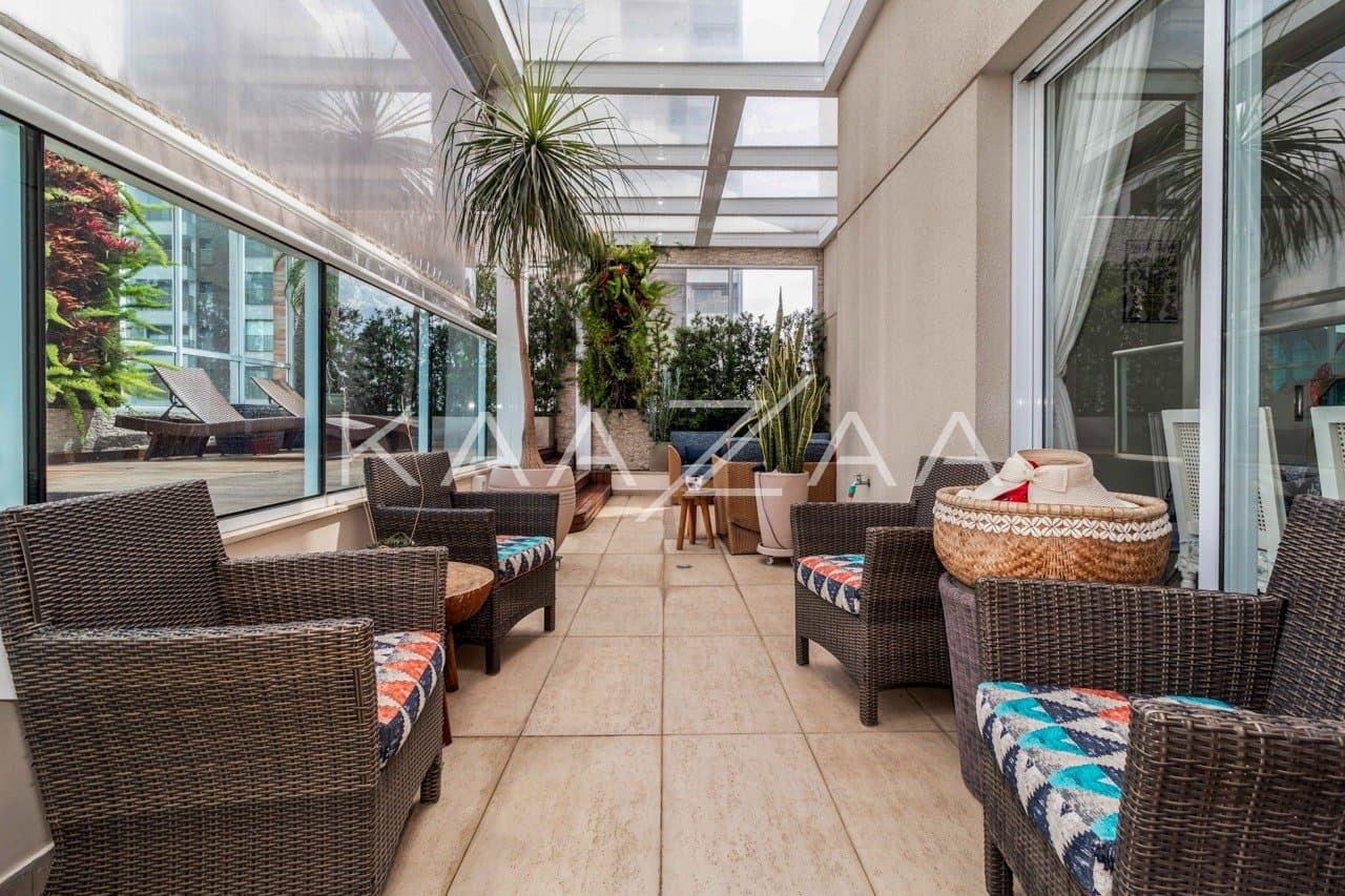 Rodeado de elegância, este apartamento em Moema tem localização cobiçada ao lado do Parque Ibirapuera. - Foto 4