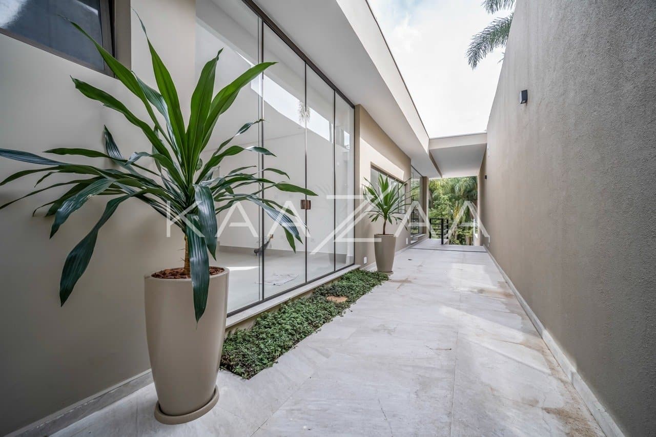 Venha conhecer essa casa e transforme-a no seu refúgio de tranquilidade no Jardim Guedala. - Foto 9