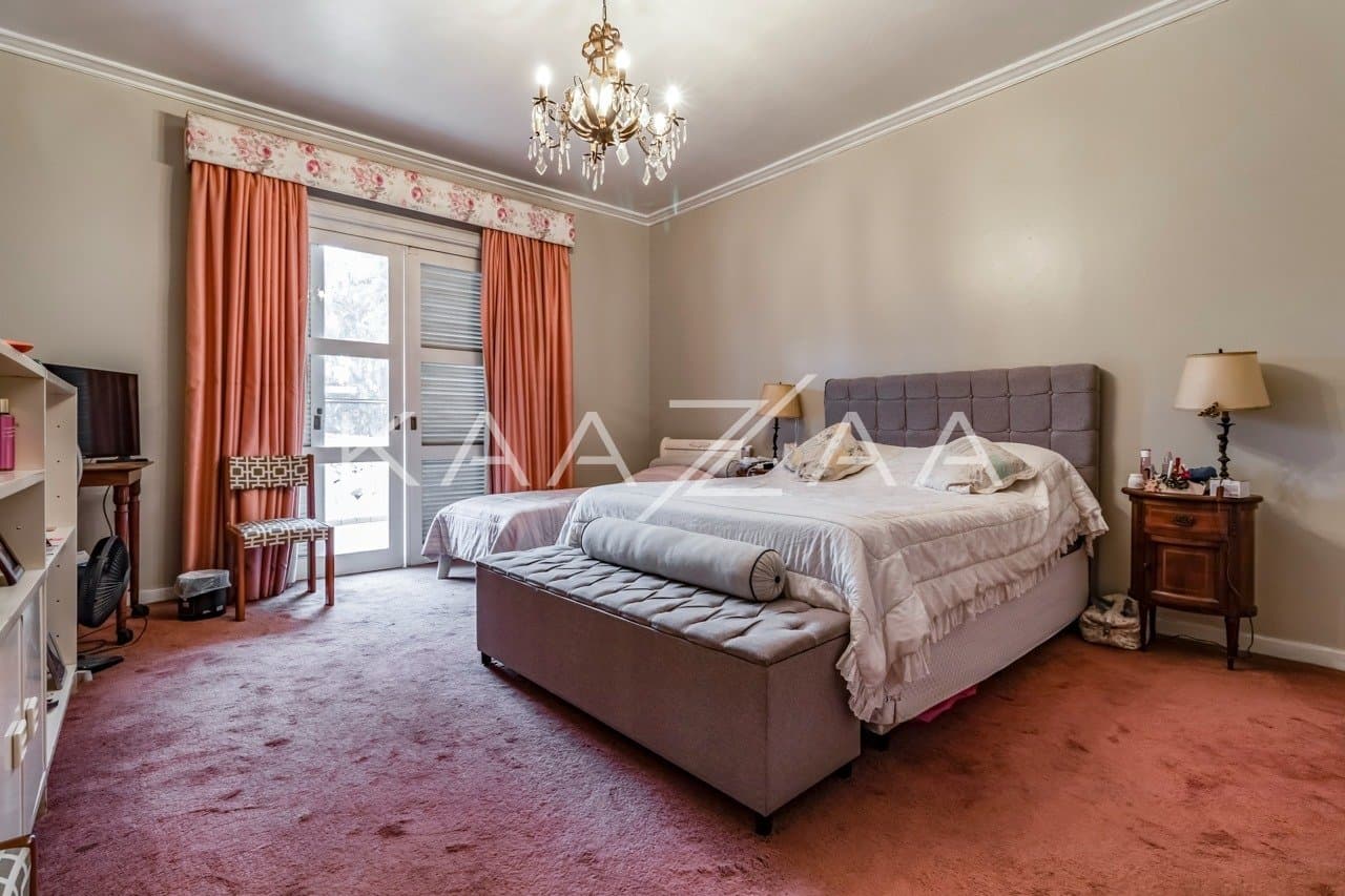 Casa clássica na Cidade Jardim com 4 suítes, piscina e terreno delicioso. - Foto 17