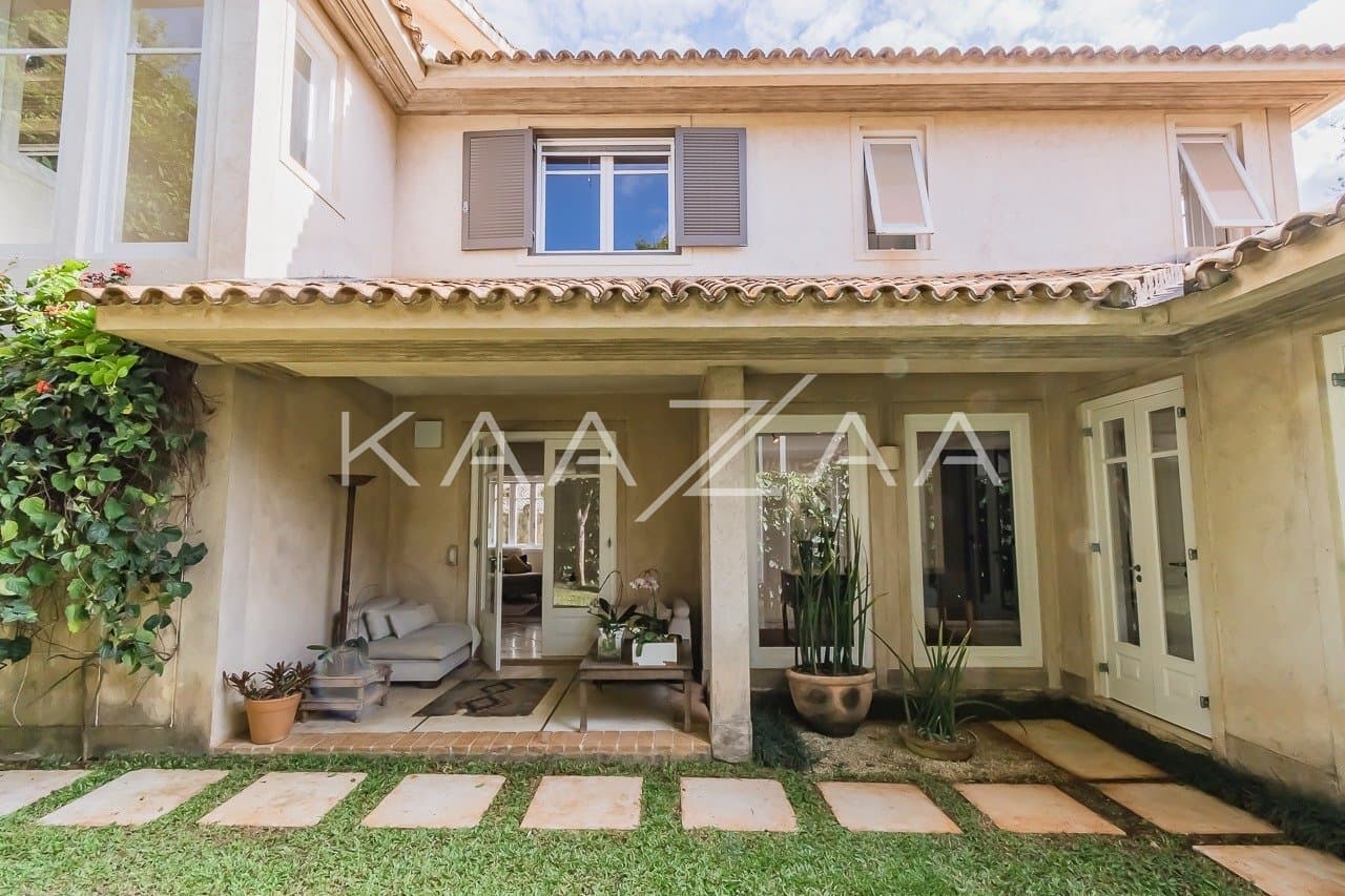 Casa muito ampla e ensolarada, em condominio de rua fechada com muita segurança na Cidade Jardim. - Foto 8