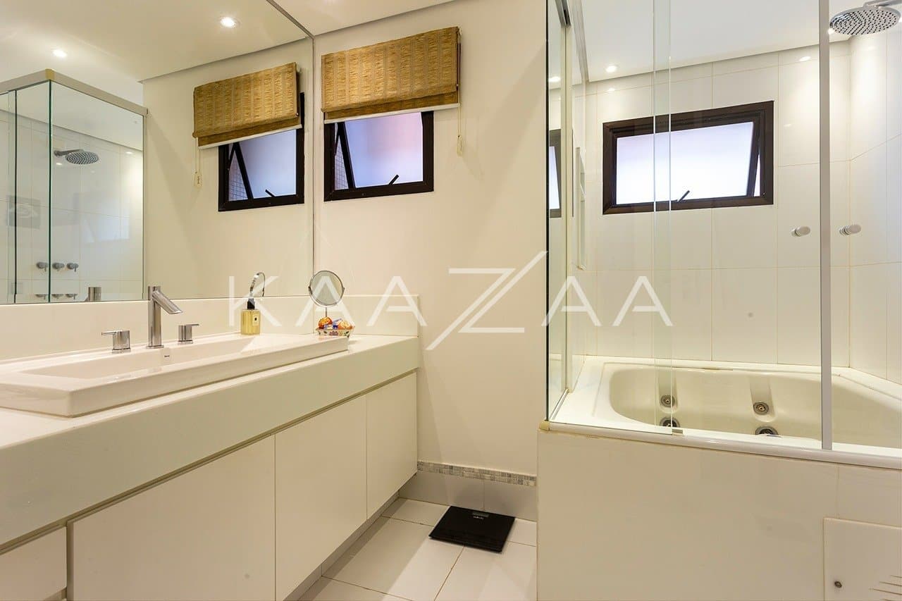 Belíssimo apartamento com pé-direito duplo em região super tranquila de Moema. - Foto 19